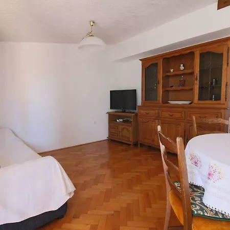 Astoria Apartment *